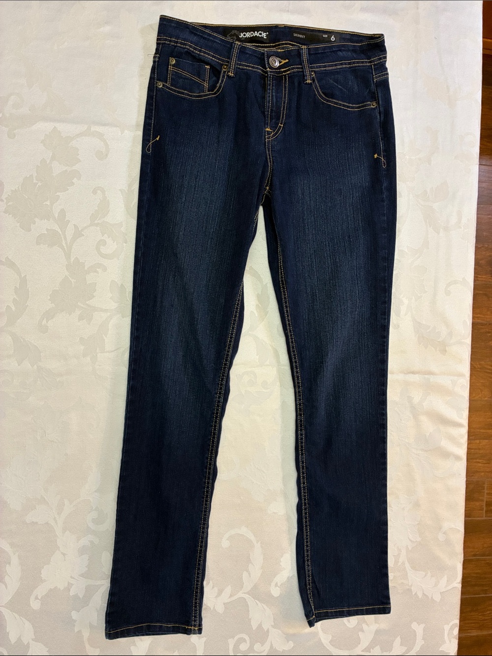 Jordache Women's Indigo Skinny Jeans, W31, Inseam 29, Size 6